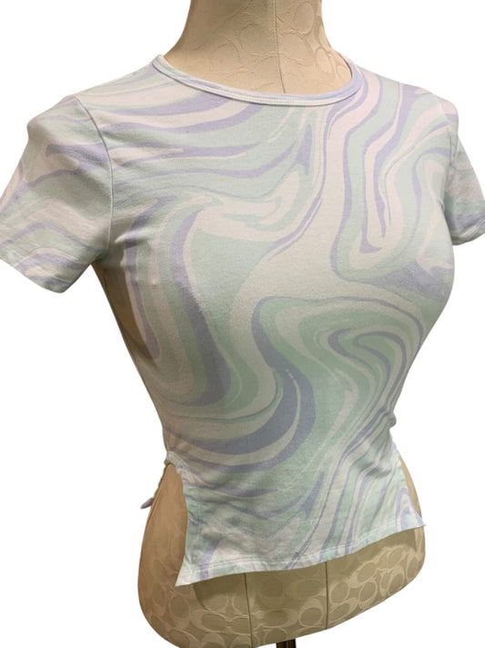 Small Hollister Must-Have Collection Womens Baby Tee Swirl Design