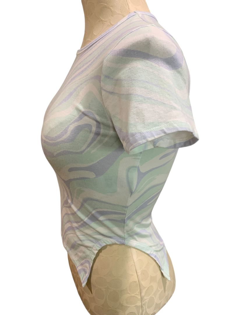 Small Hollister Must-Have Collection Womens Baby Tee Swirl Design