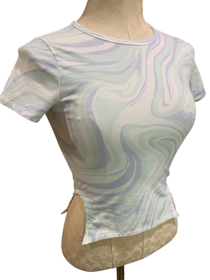 Small Hollister Must-Have Collection Womens Baby Tee Swirl Design