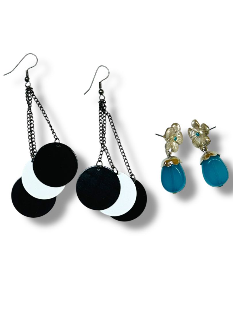 Lot of 2 Vintage Earrings 1980s Black White Discs Blue Silvertone