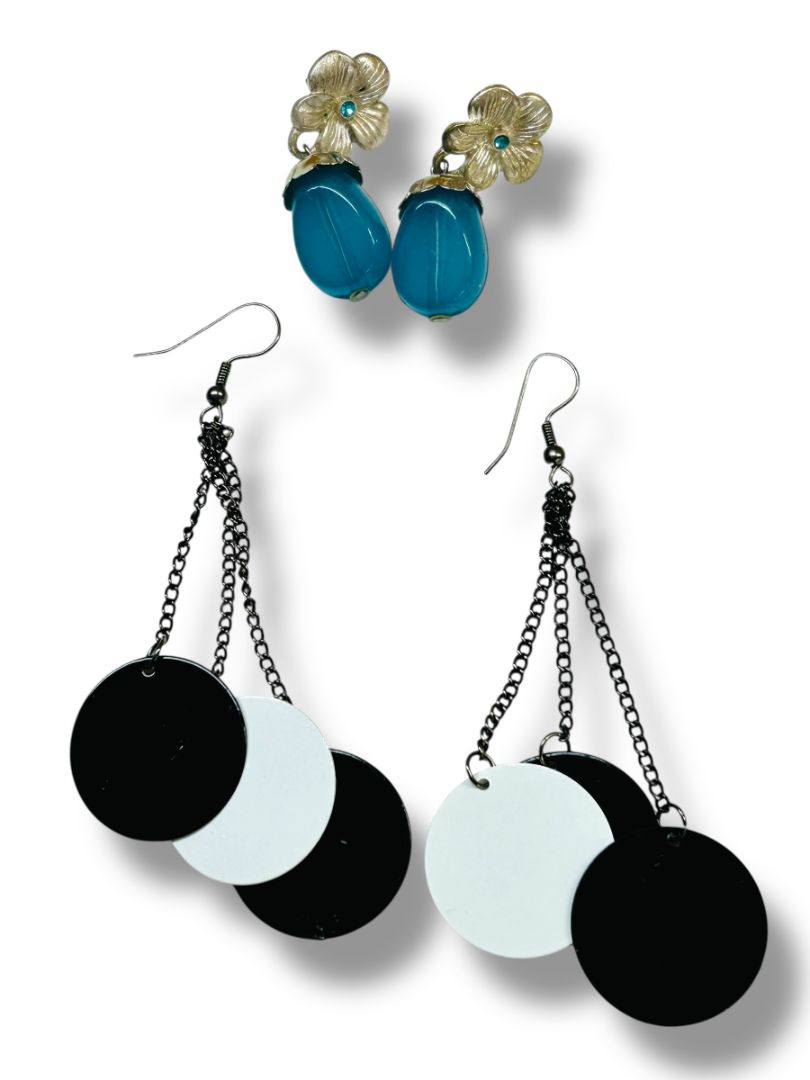 Lot of 2 Vintage Earrings 1980s Black White Discs Blue Silvertone