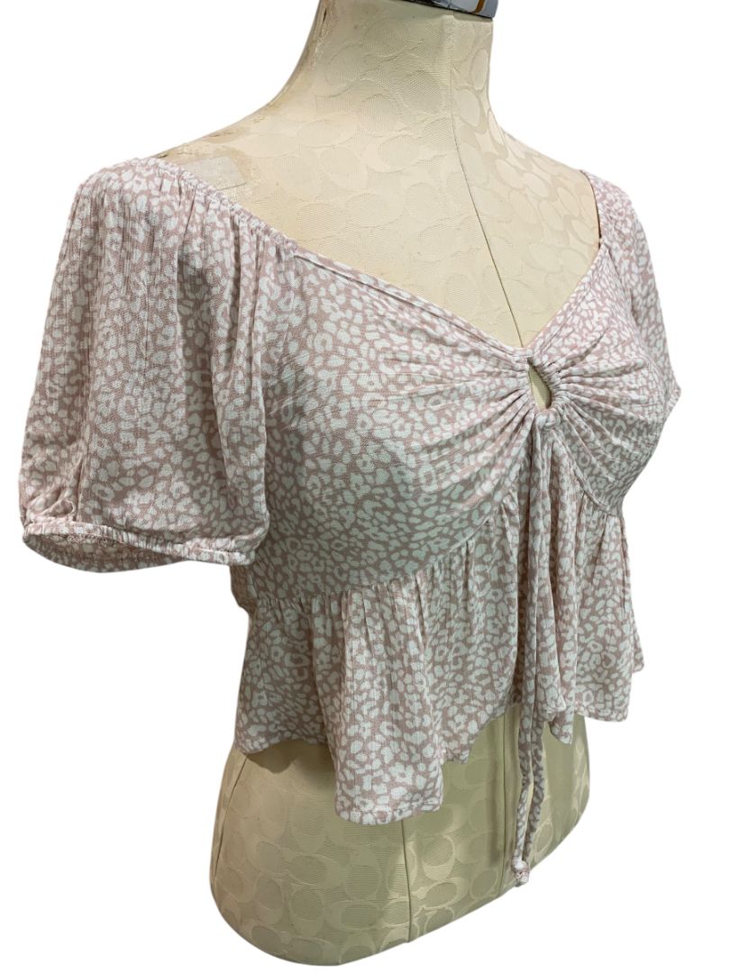 Small Urban Romantics Womens Floral Keyhole Neckline Flowy Crop Top