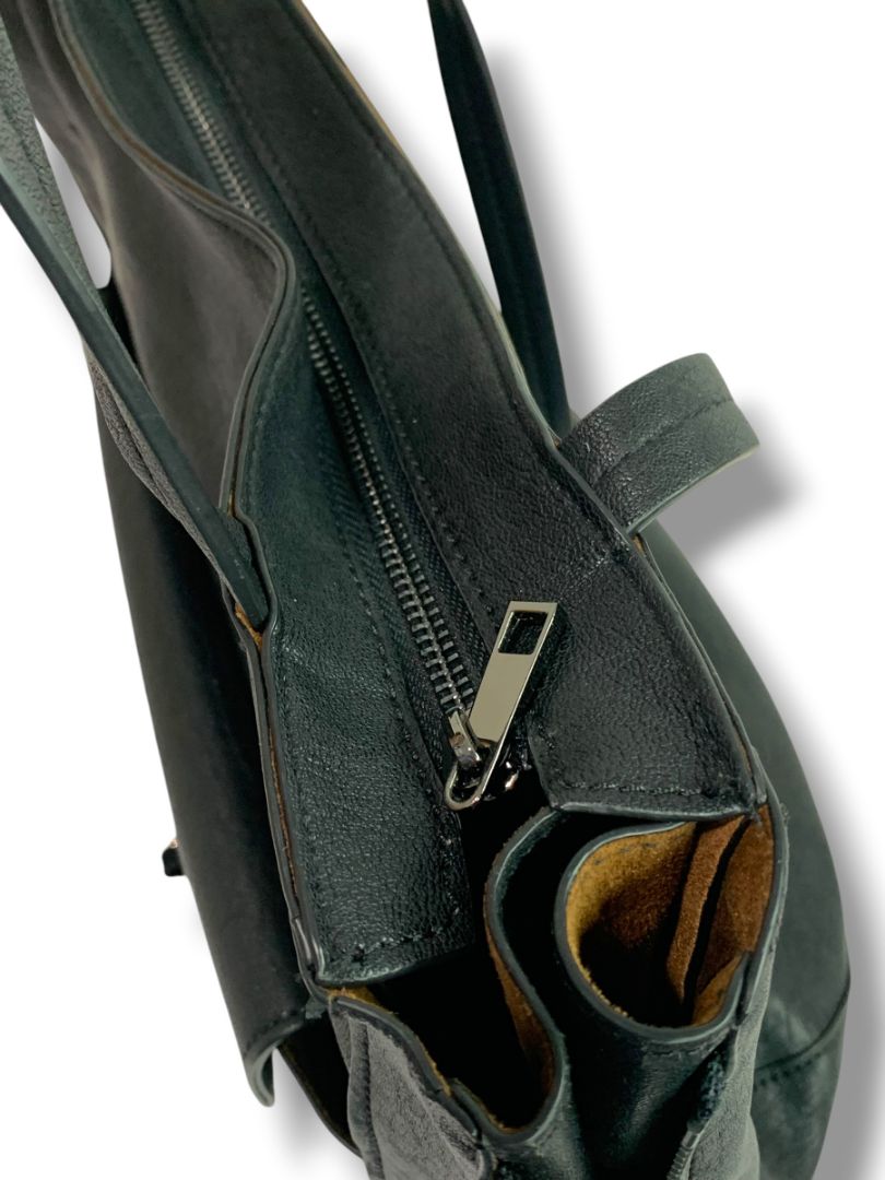 Street Level Womens Faux Black Leather Shoulderbag Zip Top