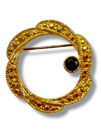 Lot of 2 Vintage Goldtone Brooch Pins Open Circle Design 1.2"-1.5"