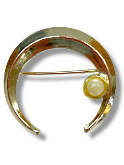 Vintage Lot of 2 Silvertone Brooches Black Beaded Faux Pearl 1.25-1.75"