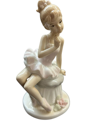 1999 Aspen Gallery Little Ballerinas Thinking of You Ceramic Figurine 6.25" with Box