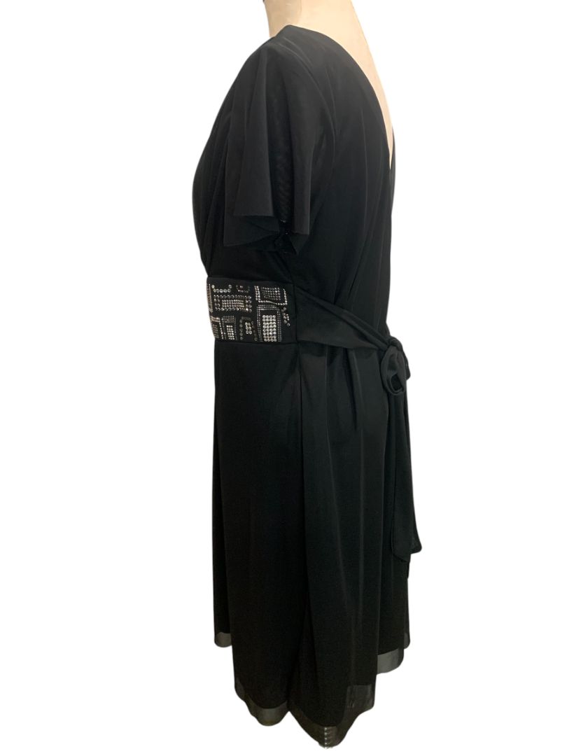 Size 16 R&M Richards Black Dress Embellished Waistline Pullover