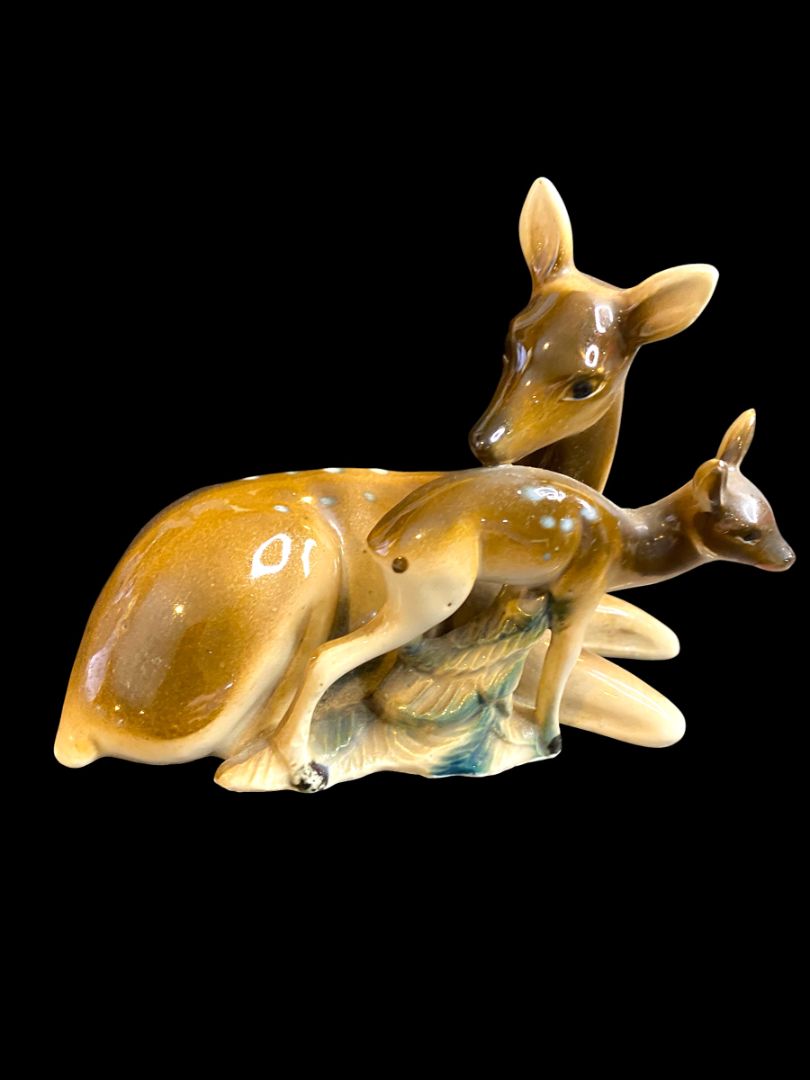 Vintage Deer and Fawn Figurine Ceramic Made in Japan 5.8"l