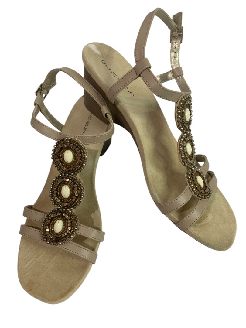 Size 8.5 Bandolino Womens Embellished Wedge Heel Sandals