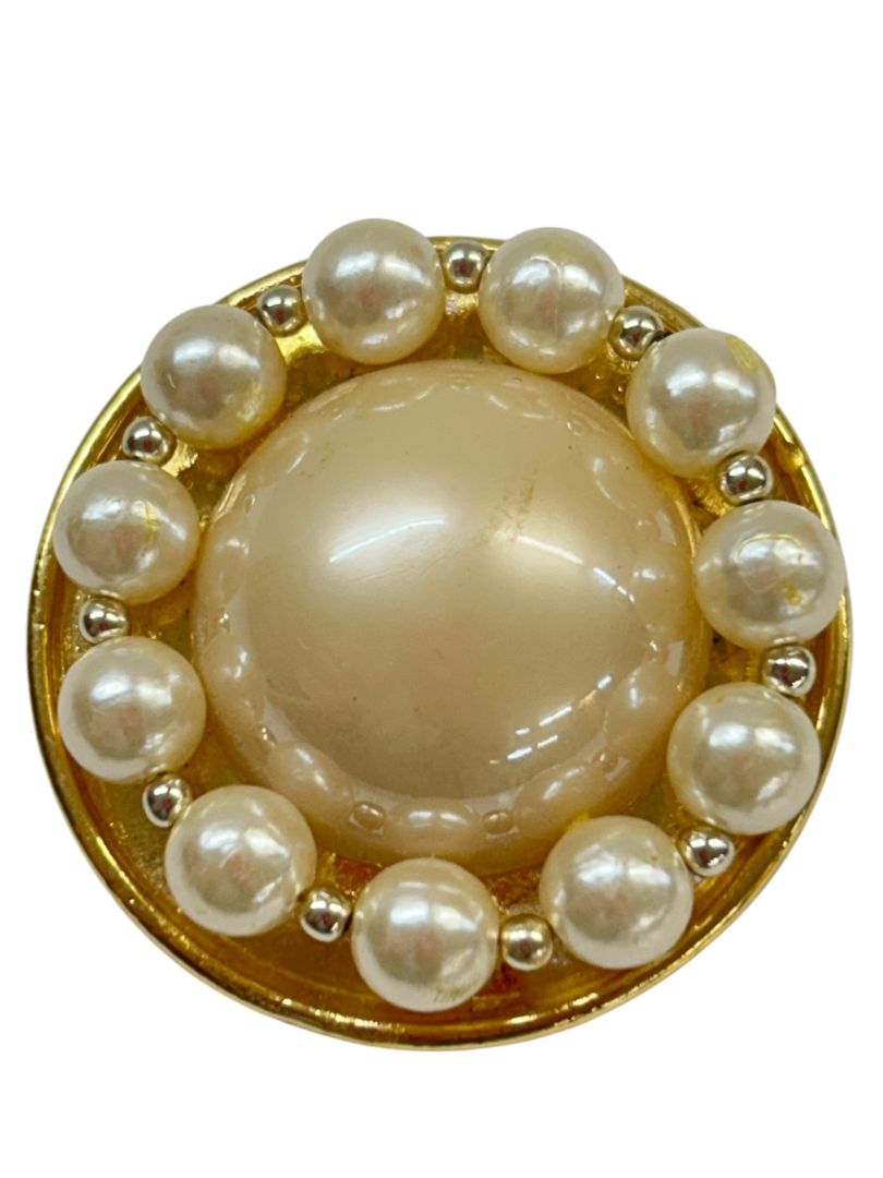 Signed Two Sisters Goldtone Brooch Pin Faux Pearls 1.8" Diameter