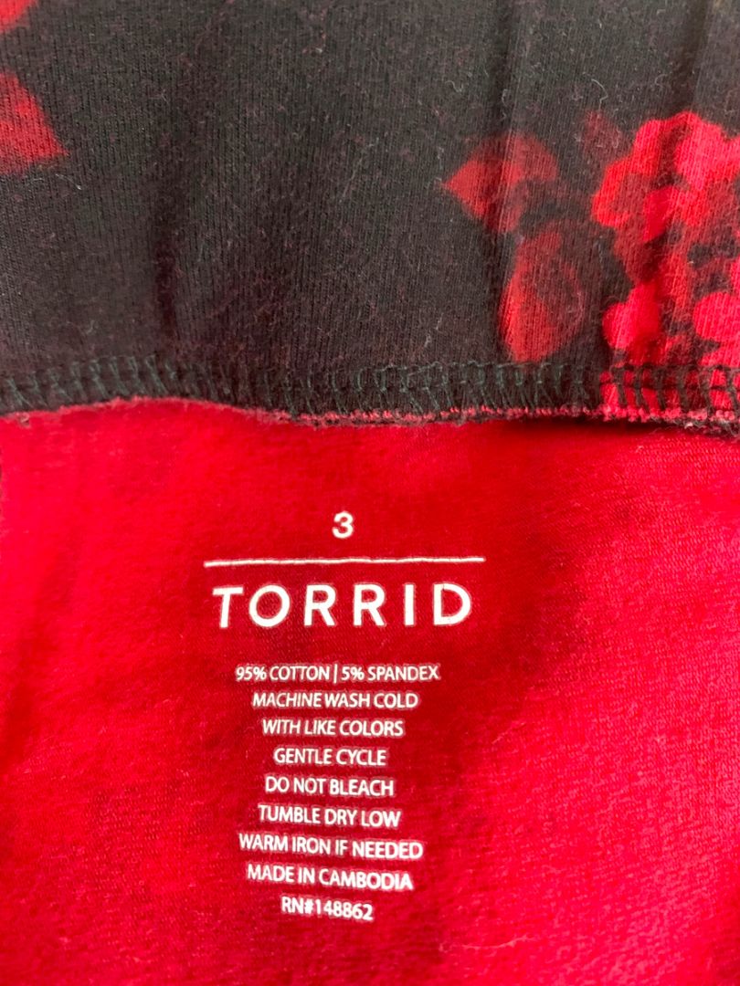 Size 3X Torrid Rose Print Womens Leggings Black Red Soft Knit