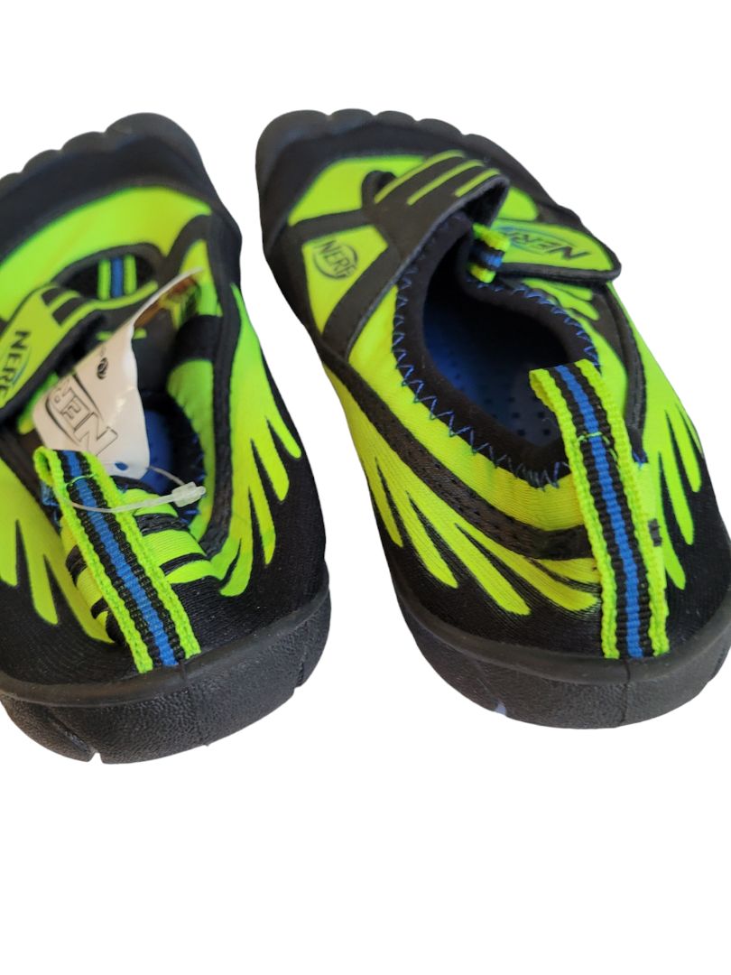 Large Youth (2/3) Nerf Toed Shoes Black Neon Green Water Beach Shoes New