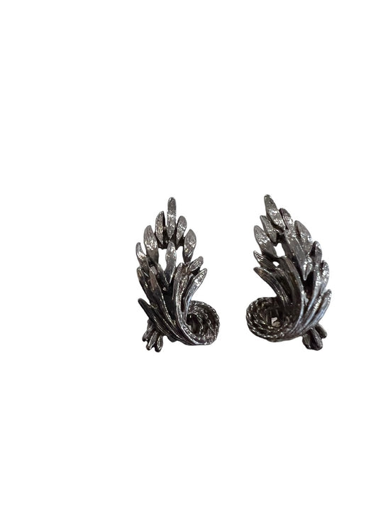 Silver Tone Pewter Clip On Earrings Plant Leaf Floral Organic Style