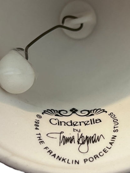 1984 CINDERELLA Bell By TRINA HYMAN The Franklin Porcelain Studios Disney