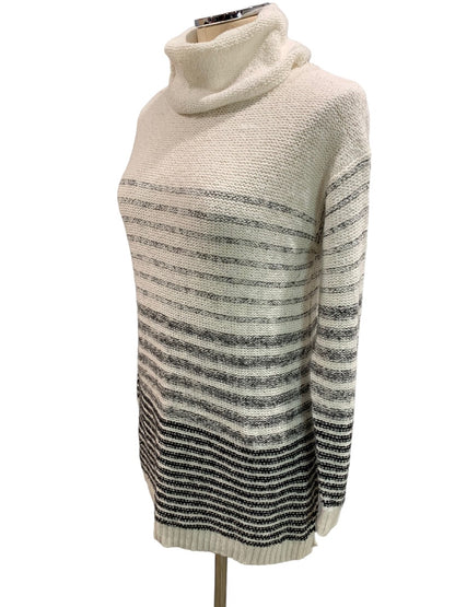 Medium Old Navy Women's Striped Turtleneck Tunic Sweater White Gray