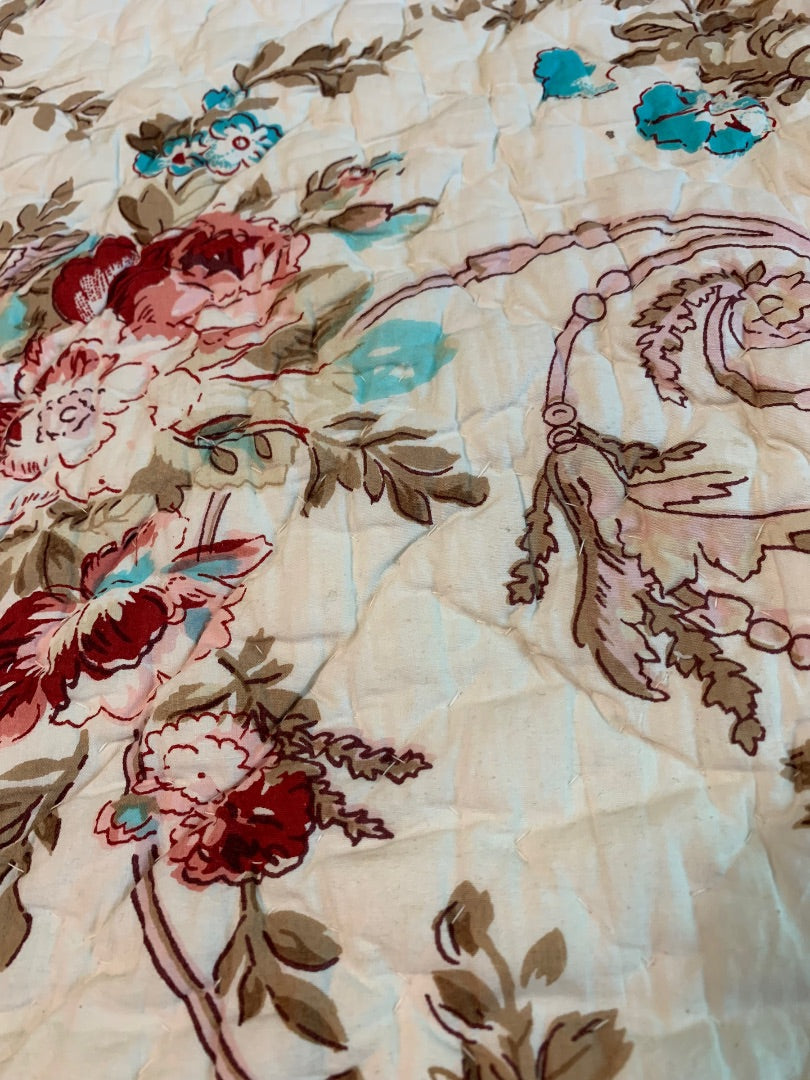 ABC Carpet & Home Brand 96" x 104" King Size 100% Cotton Quilt Floral