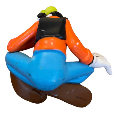 Disney Goofy 3.5" Sitting Vinyl Figurine Figure Cross Legged