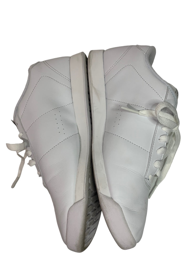 Size 8 Reebok Women's Classic White Leather Sneaker Lace Up Shoe