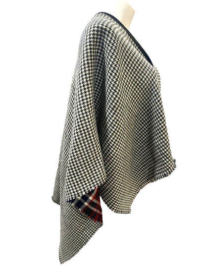 Reversible Shawl Herringbone One Side And Plaid On The Other Button Closure