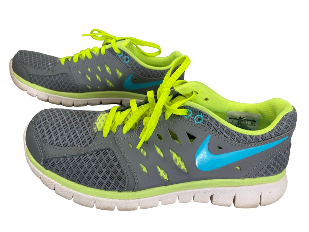 9 Nike Athletic Trainers Run Flex 2013 Women's Gray Neon Running Shoes Sneakers