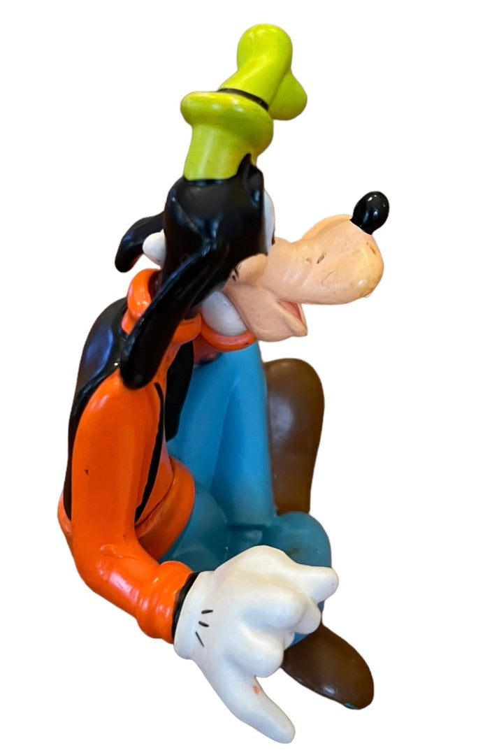 Disney Goofy 3.5" Sitting Vinyl Figurine Figure Cross Legged