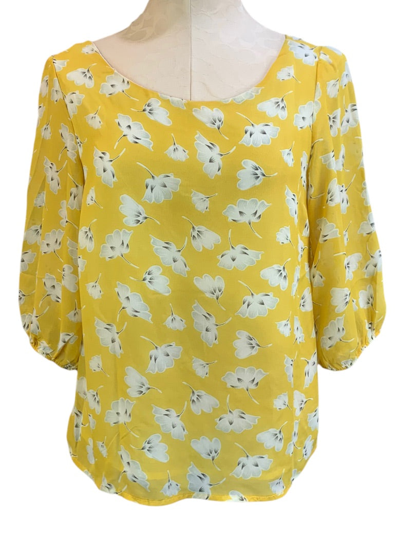 Small a.n.a. Women's Sheer Yellow Floral Print Pullover Blouse 3/4 Sleeve