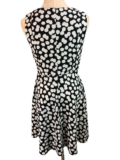 10 AB Studio Black White Dot Sleeveless A-Line Dress Lined Bodice