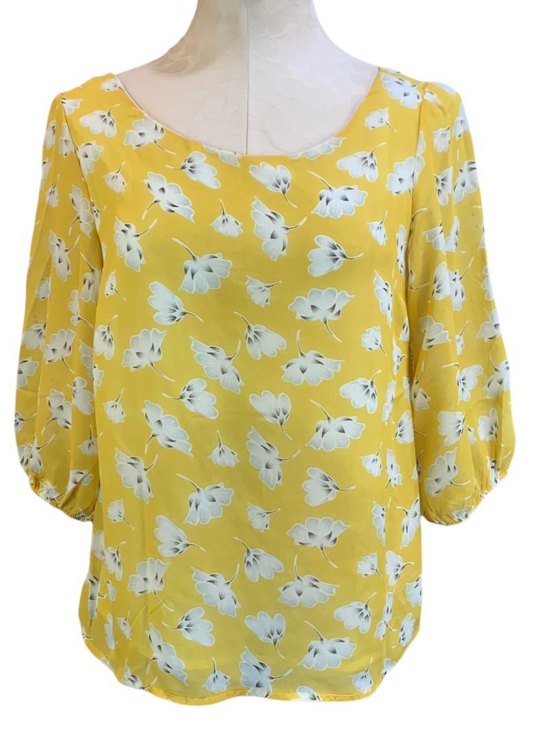 Small a.n.a. Women's Sheer Yellow Floral Print Pullover Blouse 3/4 Sleeve