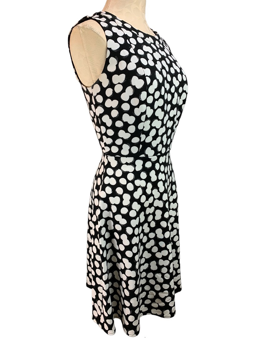 10 AB Studio Black White Dot Sleeveless A-Line Dress Lined Bodice