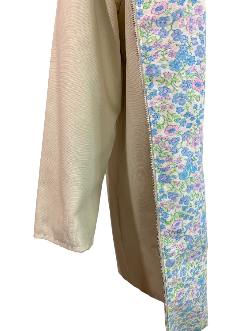 Medium Women's Reversible 1960s O-Ring Overcoat Pastel Flowers