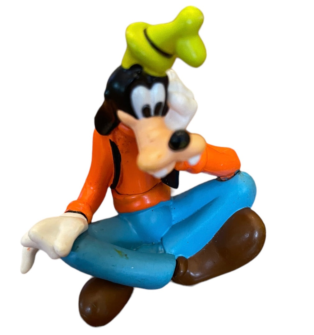 Disney Goofy 3.5" Sitting Vinyl Figurine Figure Cross Legged