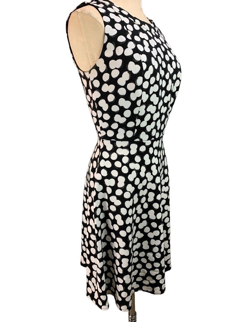 10 AB Studio Black White Dot Sleeveless A-Line Dress Lined Bodice