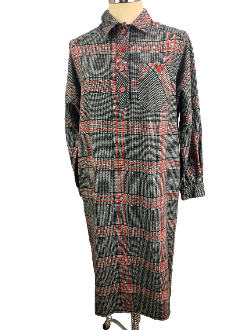 7/8 Millicent California Vintage 1970s Plaid Wool Blend Dress Collared Black Red