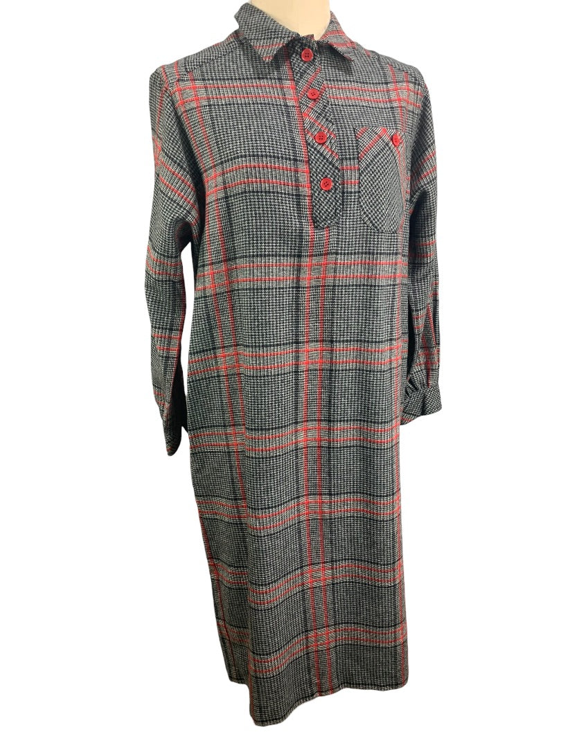 7/8 Millicent California Vintage 1970s Plaid Wool Blend Dress Collared Black Red