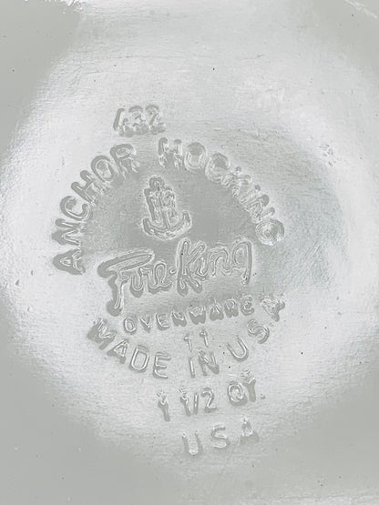 Anchor Hocking Fire-King 1 1/2 Quart USA Candle Glow #432 Baking Dish