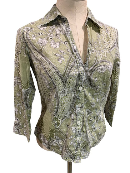 Size 6 Ann Taylor Women's Fitted Green Paisley Button Up Shirt 3/4 Sleeve