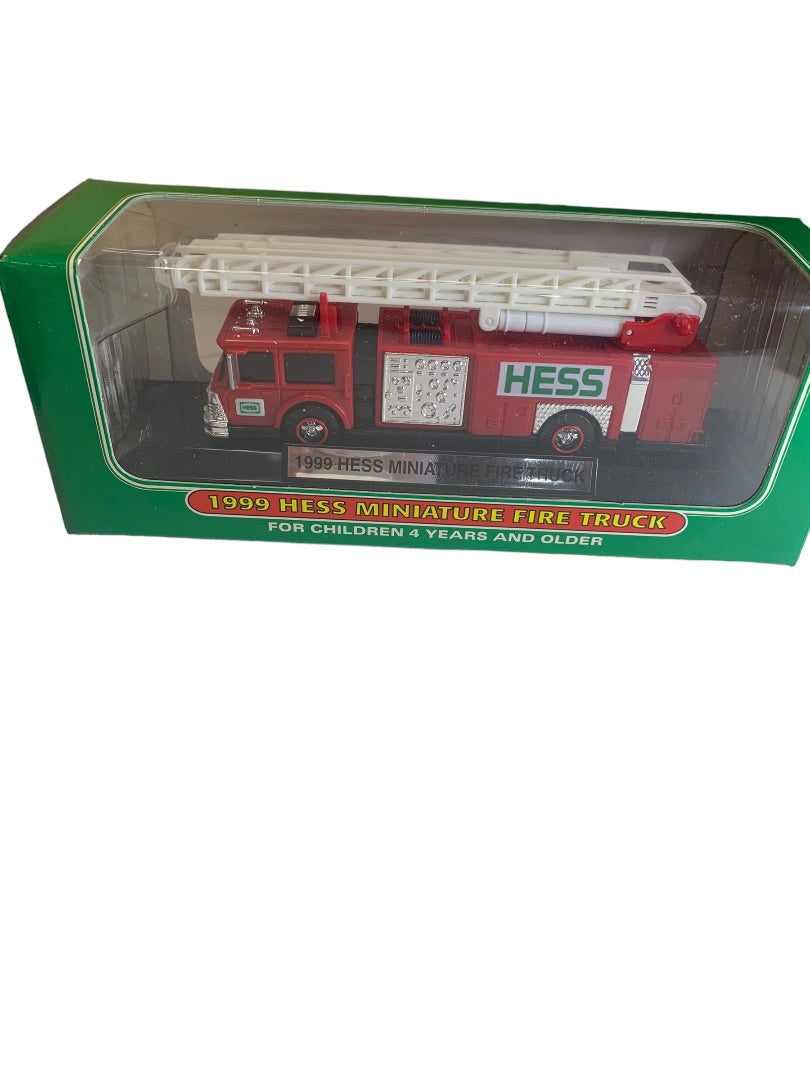 1999 Hess Miniature Fire Truck Collectible Toy New Ladder Engine