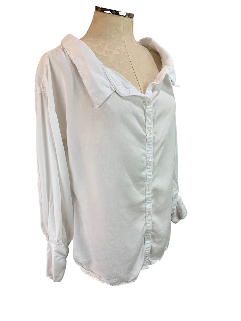 Medium Sneak Peek Women's White Oversize Open Collar Casual Button Down Shirt