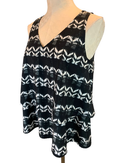 Medium Merona Women's Black White Layered Sleeveless Pullover V-Neck Blouse