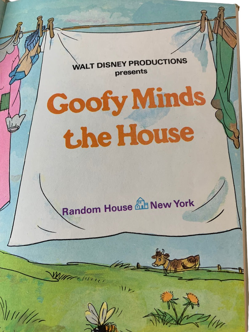 Walt Disney Productions 1975 Goofy Minds the House Disney Wonderful World of Reading Book