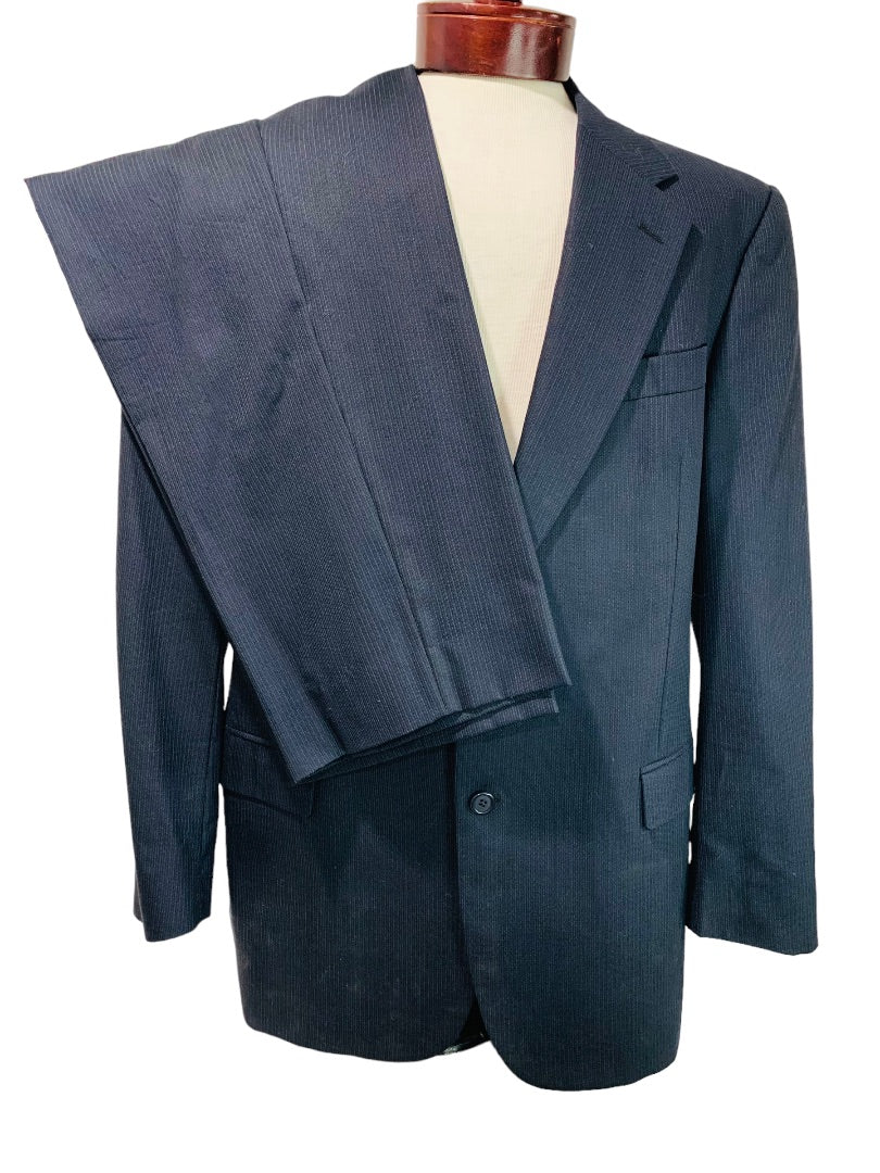 42L Today's Man Navy Blue Subtle Pinstripe 2 Piece Suit Chairman Collection Made in USA