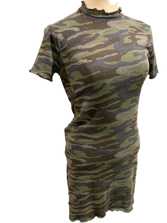 Medium Derek Heart Junior Women's Camo Sweaterdress Lightweight Short Sleeve