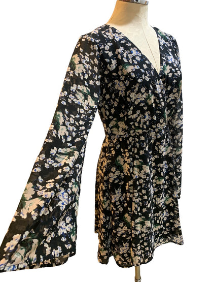 1 June & Hudson Floral Print Faux Wrap Dress Junior Women's Lined Sheer Sleeve