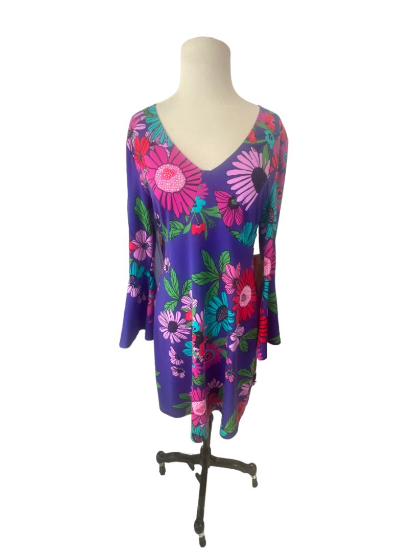 8 Trina Turk Floral 70's Style Dress Tenderness Bell Sleeve Shift Dress