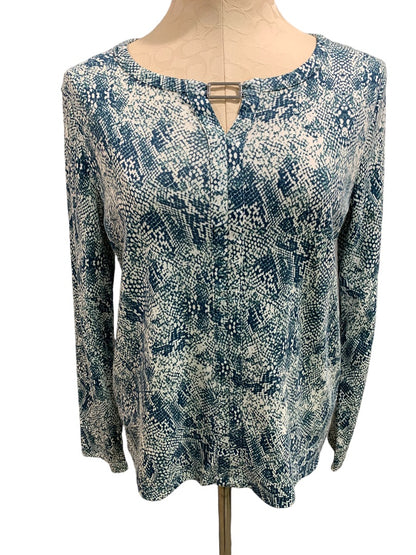 Large Petite Hastings & Smith Women's Pullover Print Top V-Neck