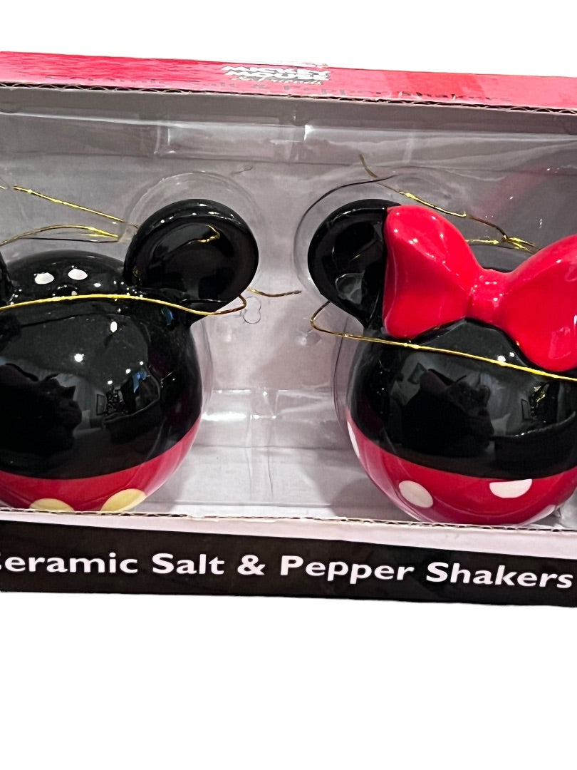 Disney Mickey Mouse And Friends Ceramic Salt & Pepper Shakers Minnie Mouse New