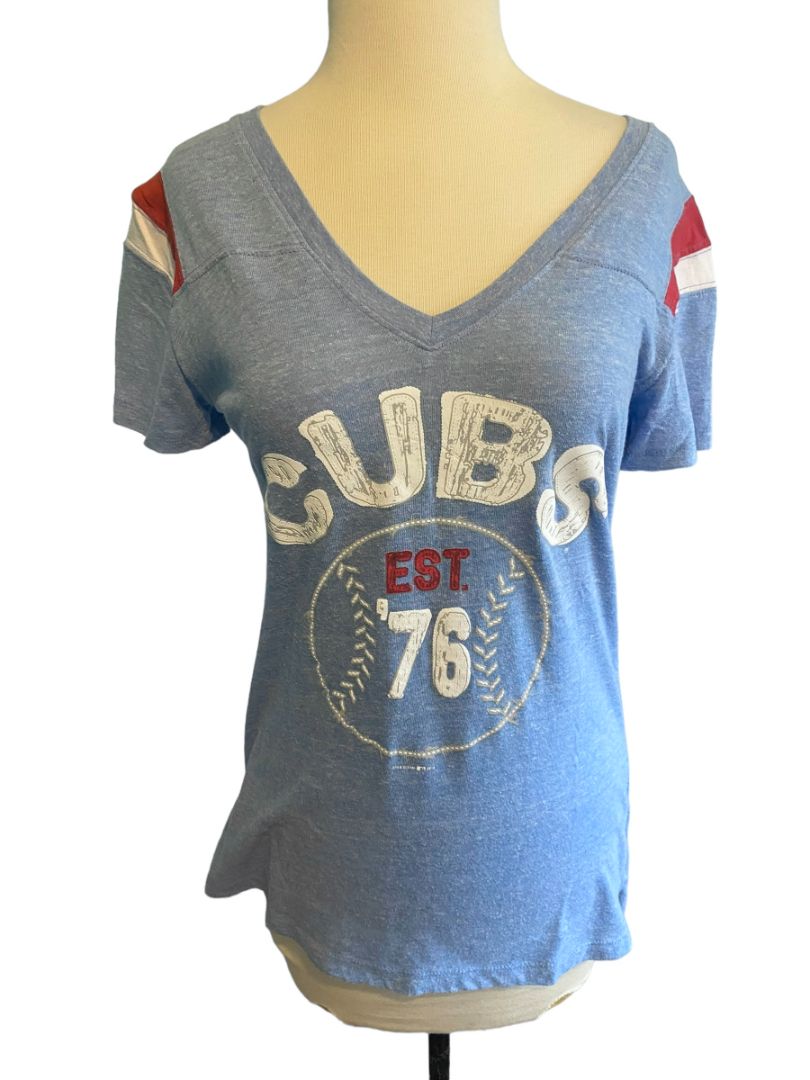 Large Chicago Cubs 5th & Ocean Baseball V-neck T-shirt