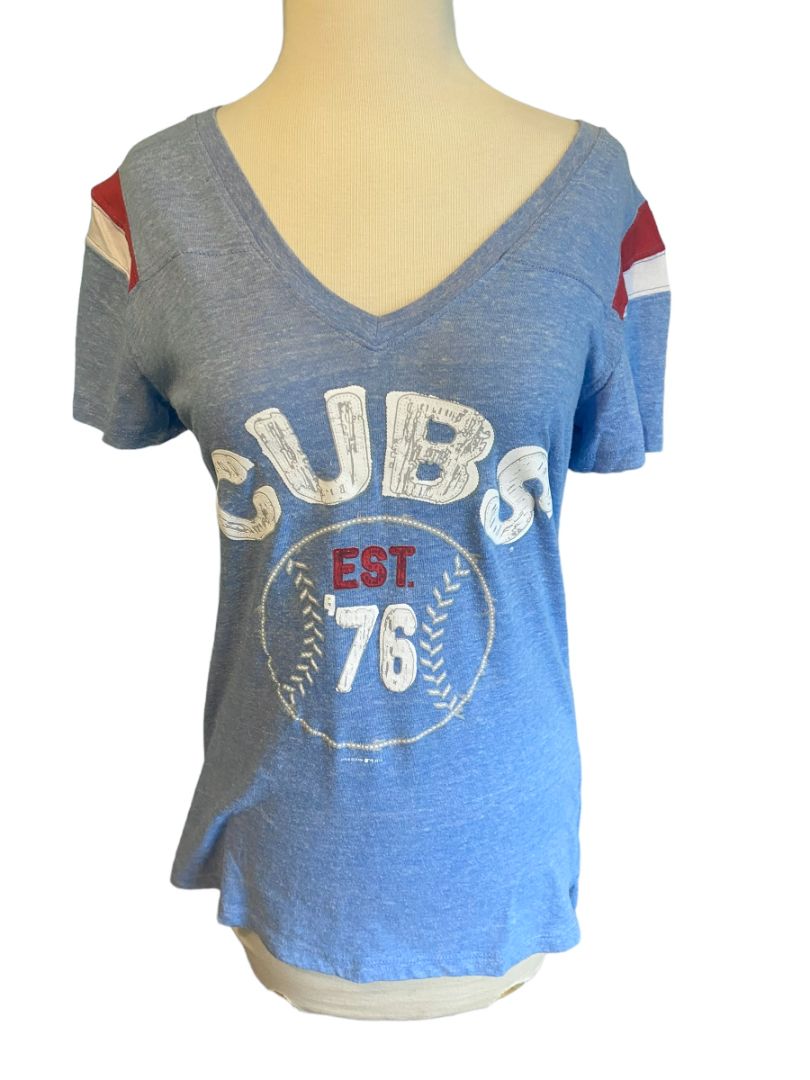 Large Chicago Cubs 5th & Ocean Baseball V-neck T-shirt