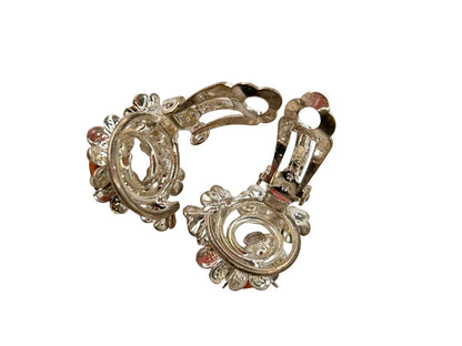 Bella Signora 1990s Clip On Orange Crystal  Earrings 3/4" Diameter Non-Pierced Silvertone