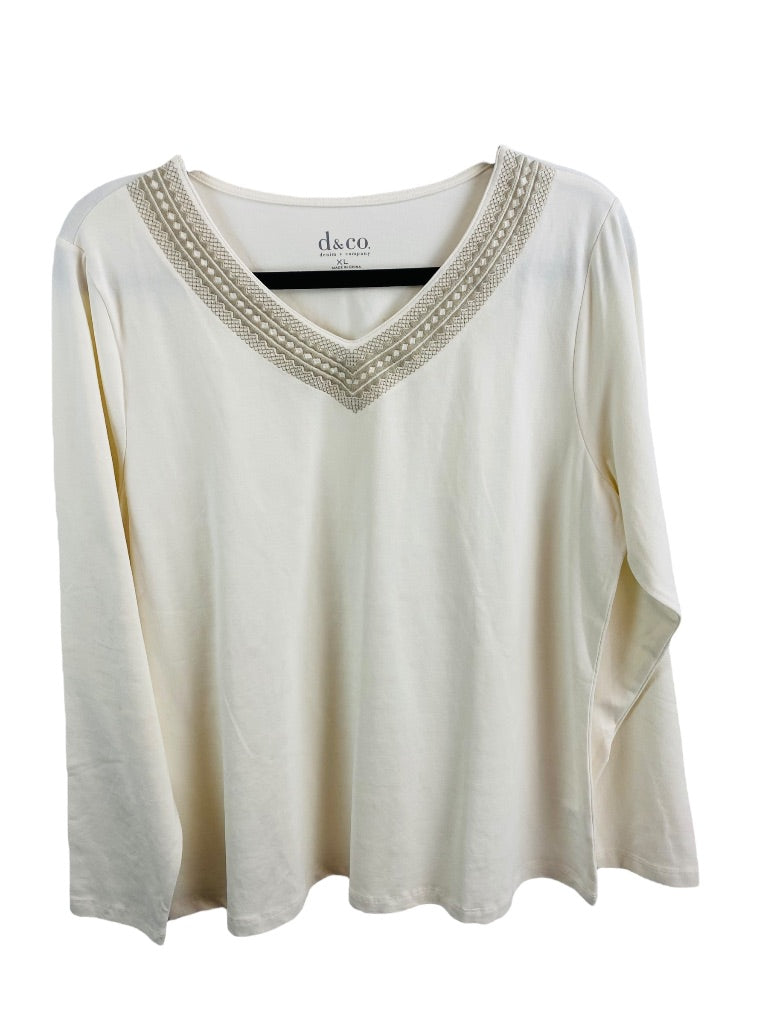 XL D & Co Women's V-Neck Embroidered Neckline Ivory Color Long Sleeve Tshirt